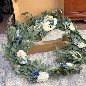 Elegant Floral Garland with Blue and White Roses